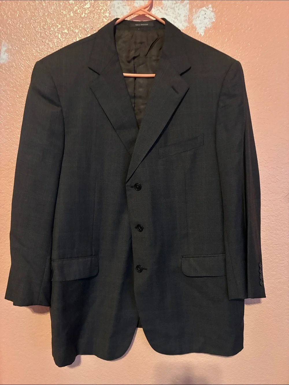 Men's Charcoal Three-Button Suit Jacket - Troffo